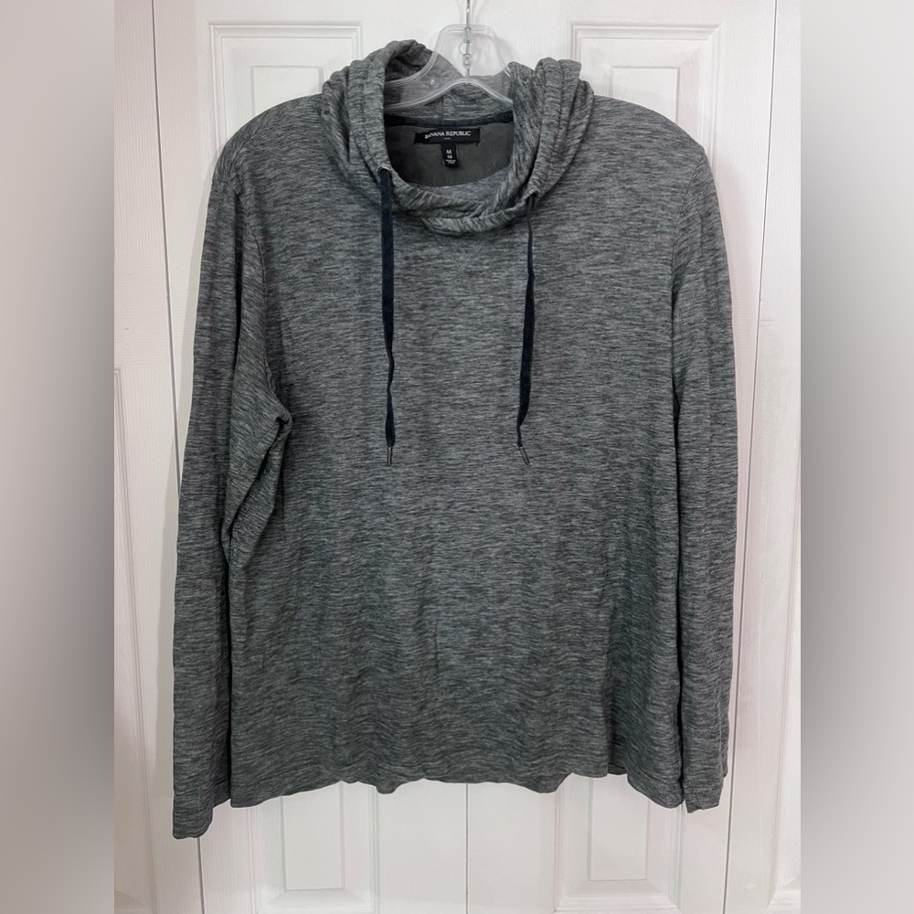 Banana republic, medium size lightweight gray hoodie